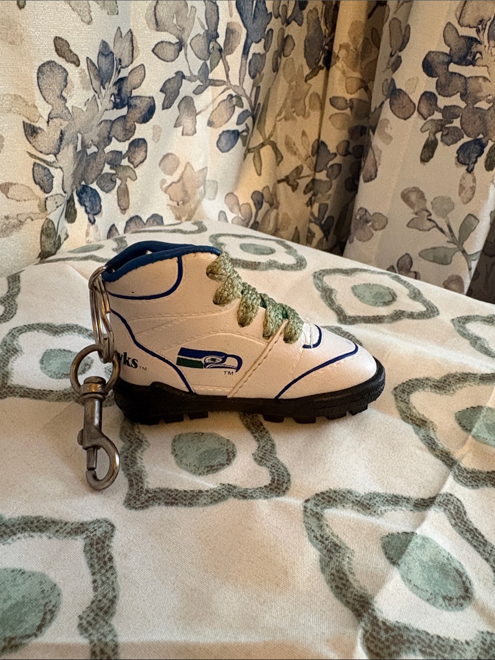 Official NFL Seahawks Sneaker Keychain